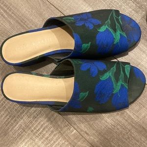 Kelly & Katie slip on size 7.5